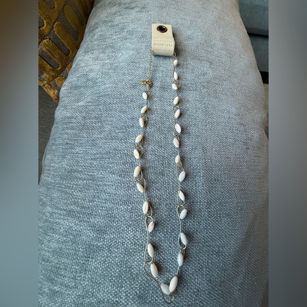 Anthropologie Beaded Vine White and Gold Shell Necklace